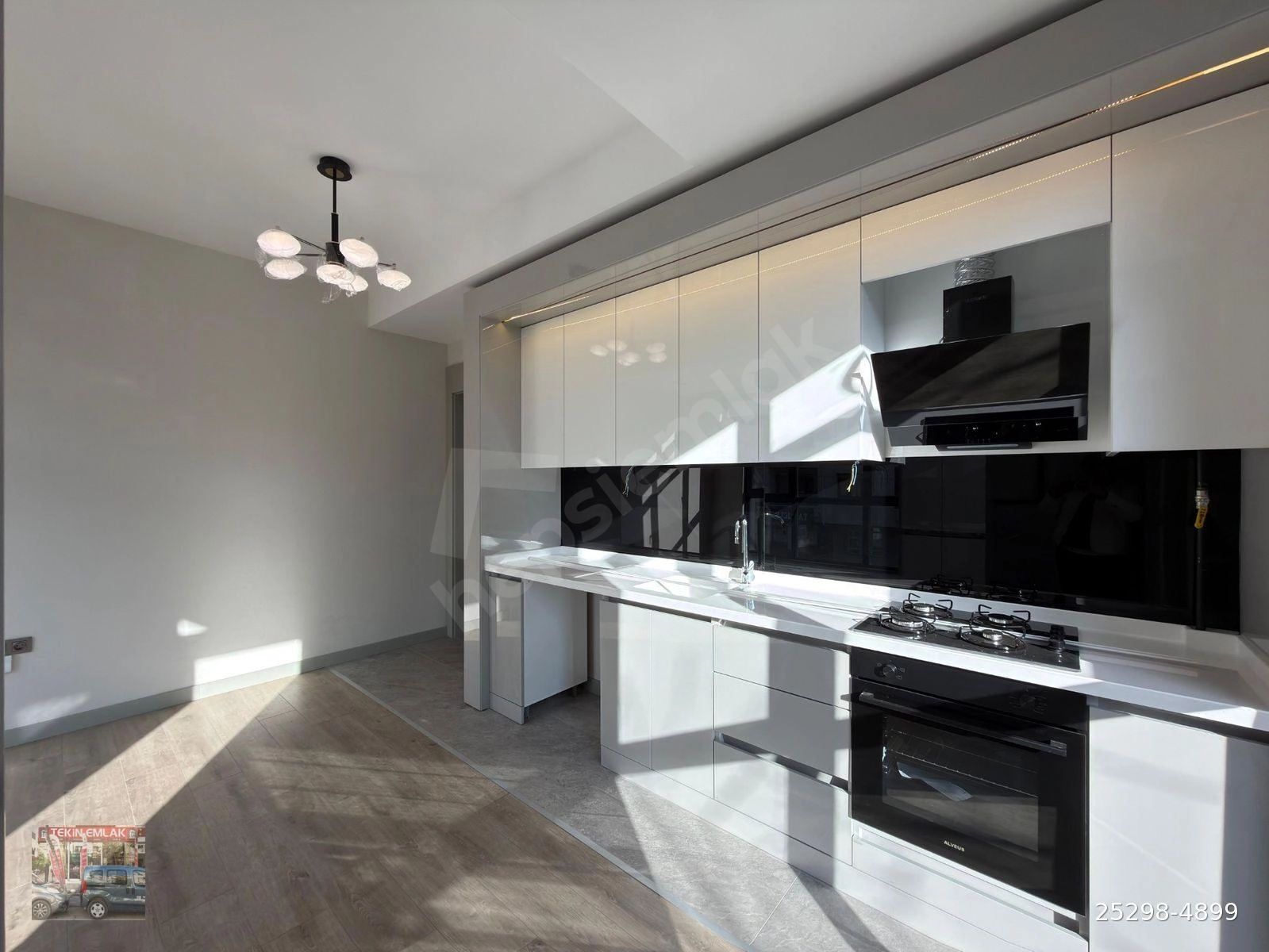 PURSAKLAR TEKİN EMLAK'TA HARİKA LOKASYON SIFIR 2+1 LÜX DAİRELER